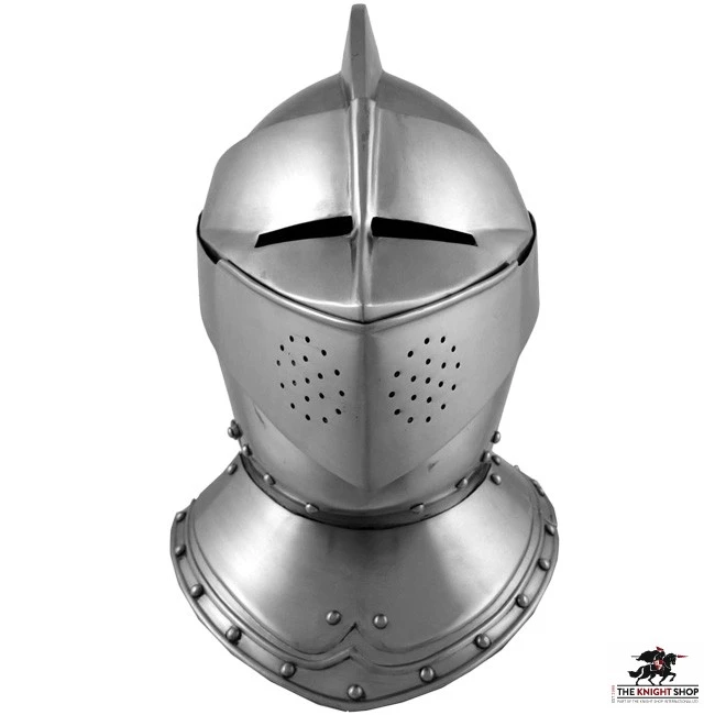 English Close Helm 1 English Close Helm