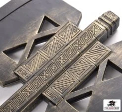 Noble Collection The Lord Of The Rings - The Axe Of Gimli -Knight Equipment Store nn2222 2